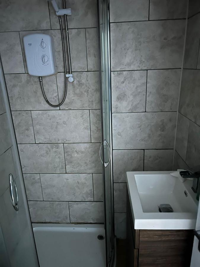 Cairo Street Apartment Warrington Bagian luar foto
