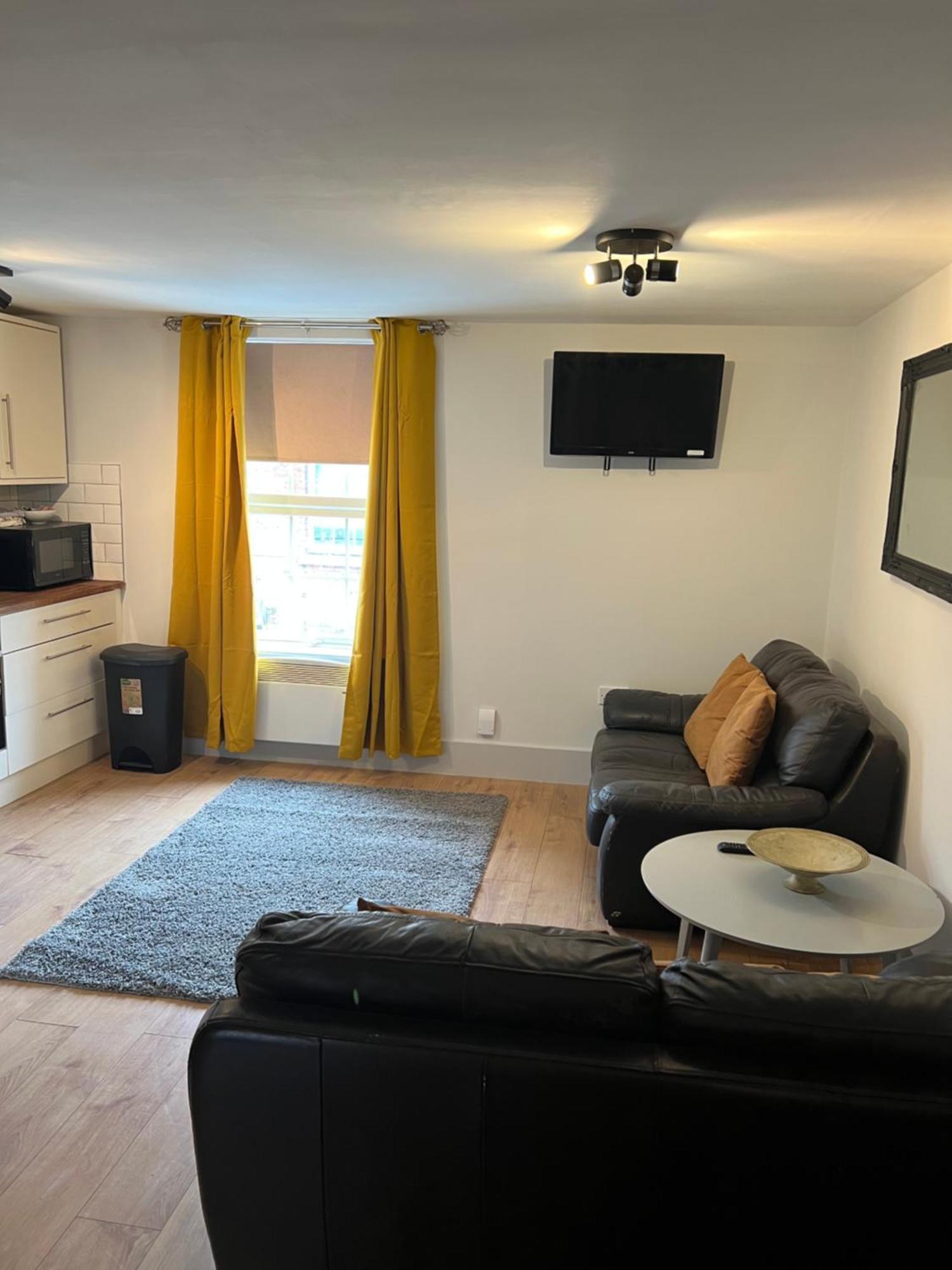 Cairo Street Apartment Warrington Bagian luar foto