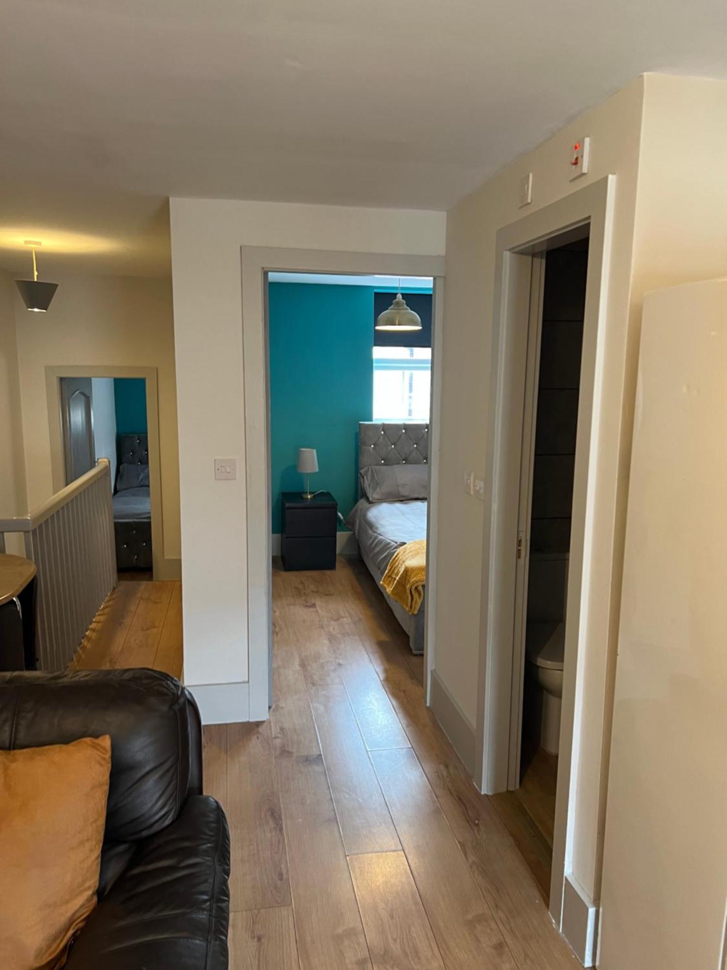 Cairo Street Apartment Warrington Bagian luar foto
